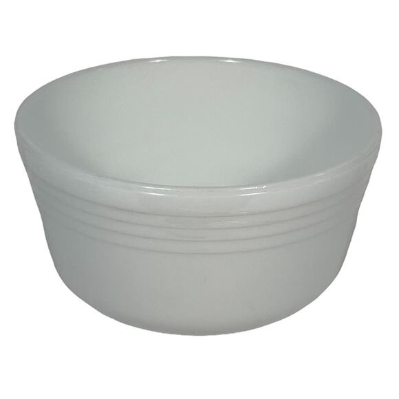 Pyrex Hamilton Beach Vintage 1940s 1950's USA White Milk Glass Large Mixing Bowl - Picture 1 of 8